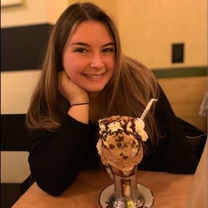 Meet your Posher, Brianna